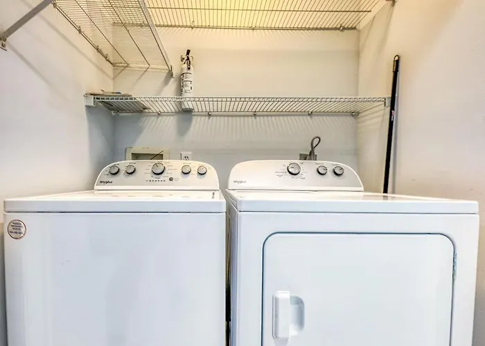 For Fox Sake - Freshly Remodeled 6br/6ba With A Pool! Apartment *