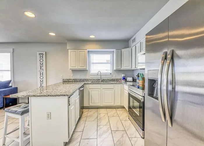 For Fox Sake - Freshly Remodeled 6br/6ba With A Pool! *