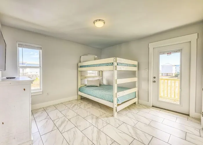 Apartment For Fox Sake - Freshly Remodeled 6br/6ba With A Pool!